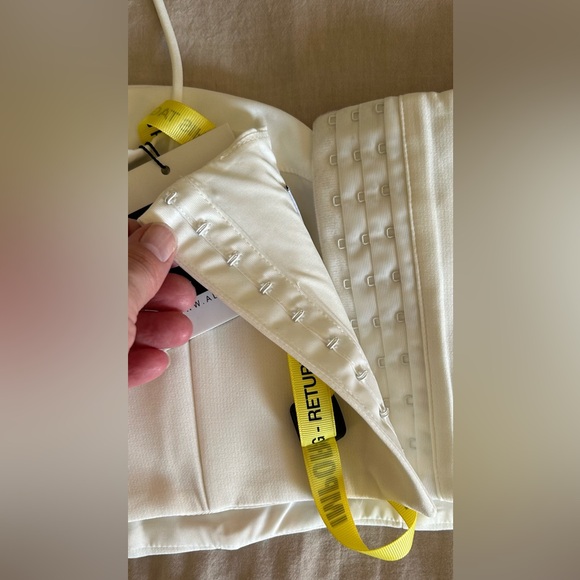 NWT Alieva Crop Top - Picture 4 of 8